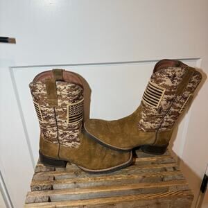Ariat Sport Patriot Desert Camoflage American Flag Western Cowboy Boots. Suede